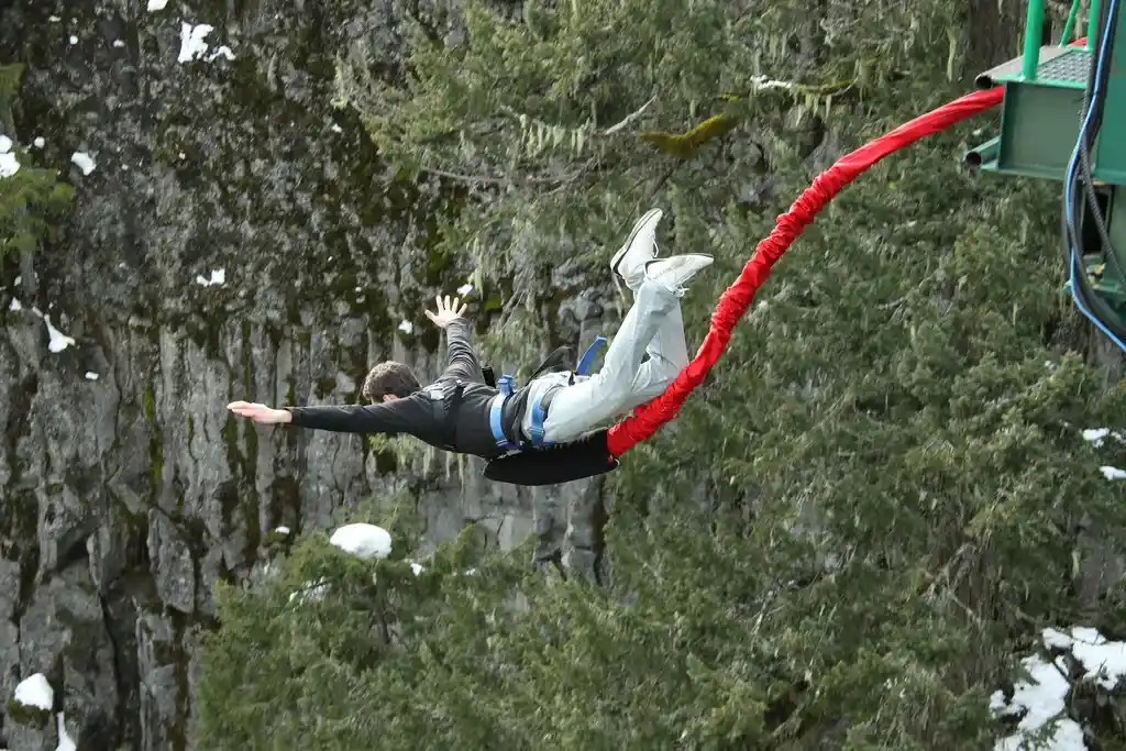 Bungee jumping near Whistler along the Sea to Sky Highway