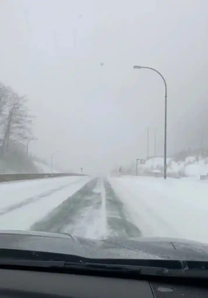 Sea to Sky Highway in the snow