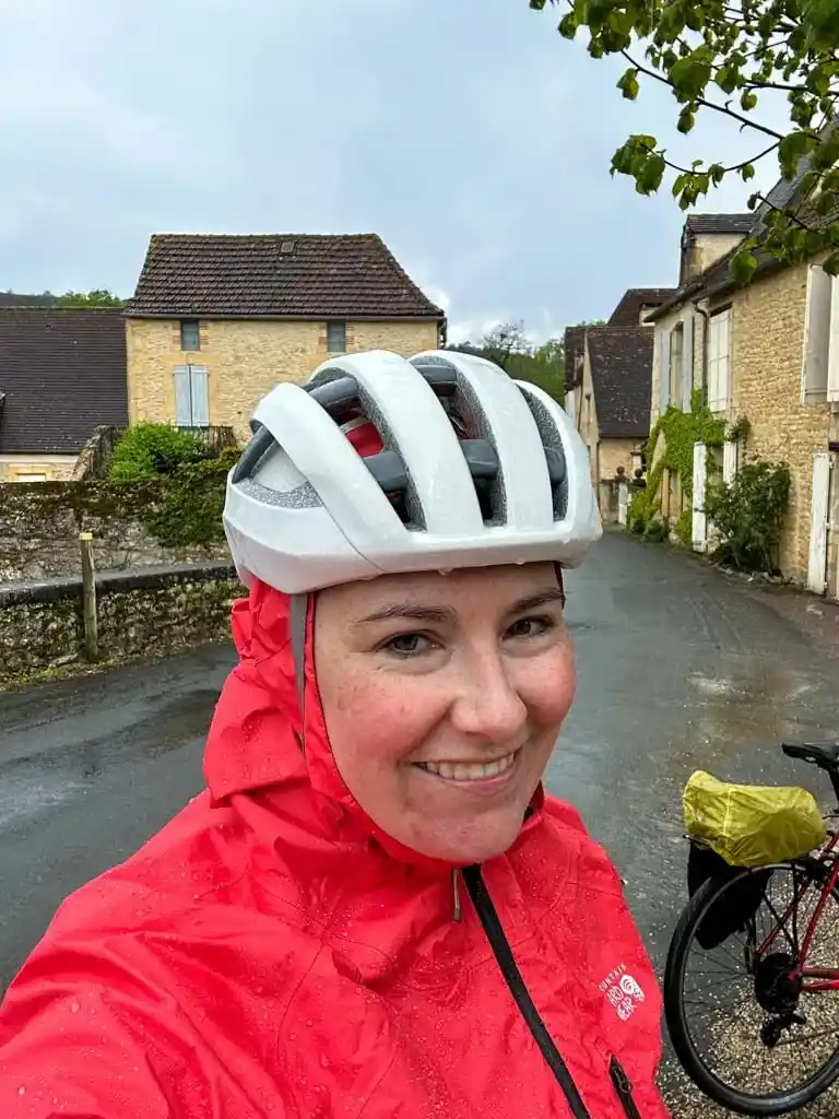 Taryn wearing the Mountain Hardwear Minimizer Gore-Tex Paclite Plus jacket in France